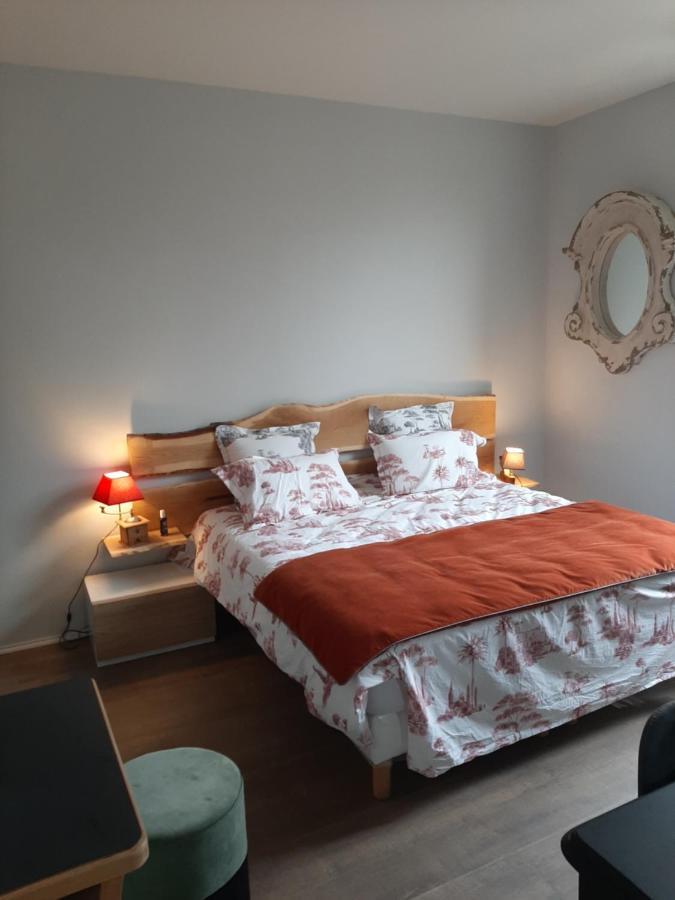 Une Chambre A Uzes Exterior photo